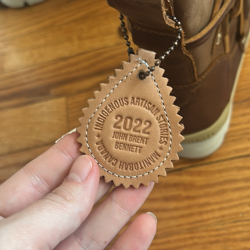 🆕Manitobah Mukluks Suede Boots - Picture 4 of 8